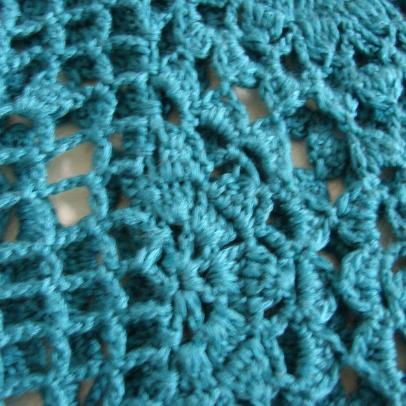 Turq Crochet Floral Short Sleeve Top Open Weave - Picture 8 of 14